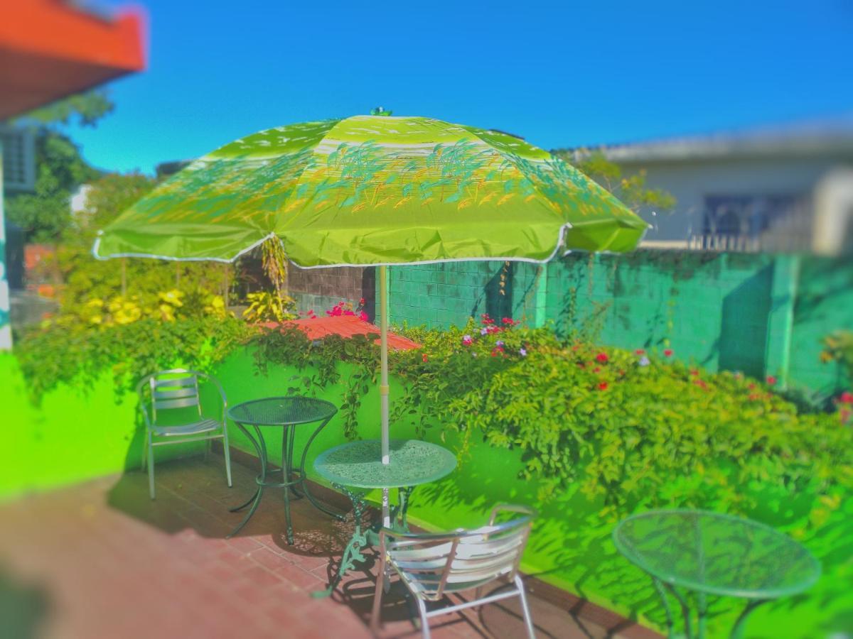 סאן סלבדור Hotel Oasis מראה חיצוני תמונה
