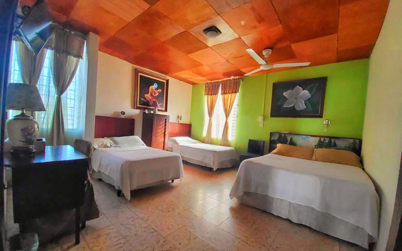 סאן סלבדור Hotel Oasis מראה חיצוני תמונה