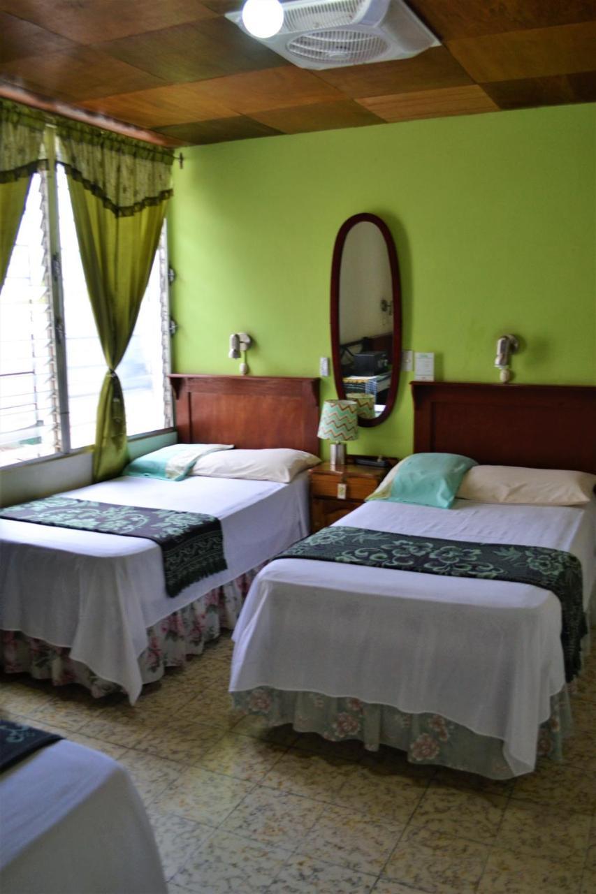 סאן סלבדור Hotel Oasis מראה חיצוני תמונה
